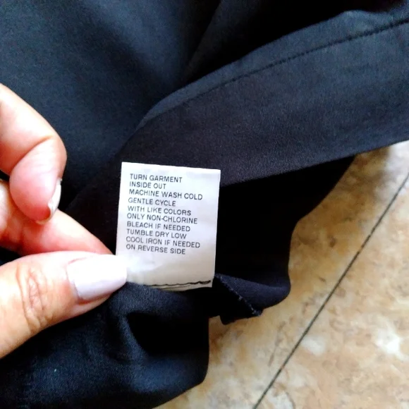 Francesca's Birdcage Label black faux skort shorts, size S - Picture 6 of 6